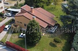 casa indipendente in vendita a Cavaion Veronese in zona Sega