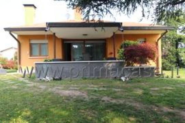 casa indipendente in vendita a Cavaion Veronese in zona Sega