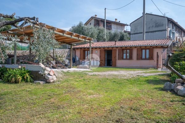 appartamento in vendita a Cavaion Veronese