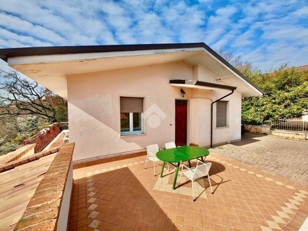 casa indipendente in vendita a Cavaion Veronese