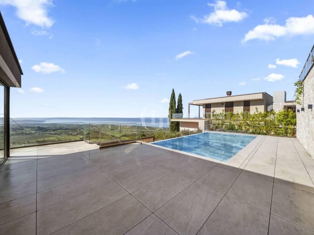 casa indipendente in vendita a Cavaion Veronese