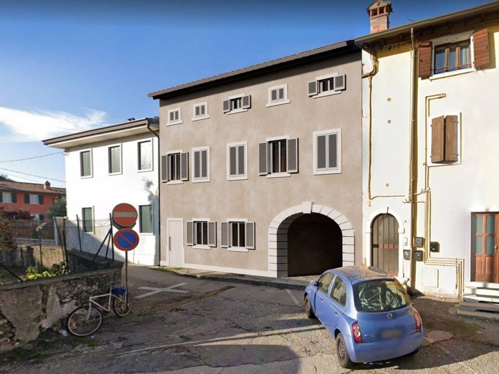 casa indipendente in vendita a Cavaion Veronese in zona Sega