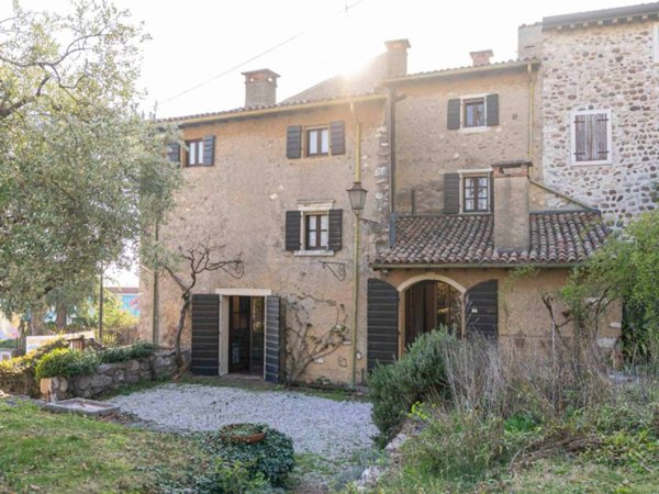 casa indipendente in vendita a Cavaion Veronese