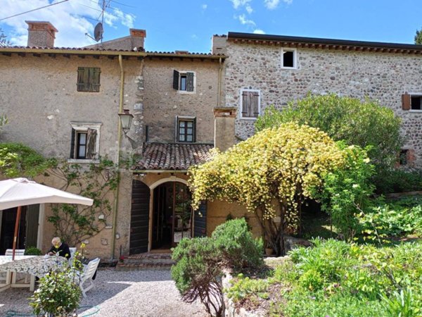 casa indipendente in vendita a Cavaion Veronese