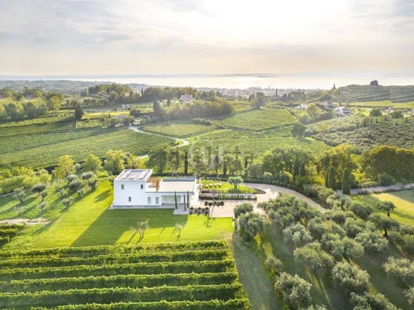 casa indipendente in vendita a Cavaion Veronese