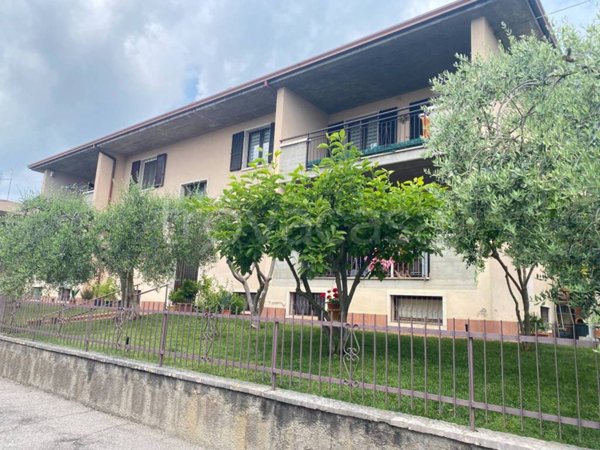 appartamento in vendita a Cavaion Veronese