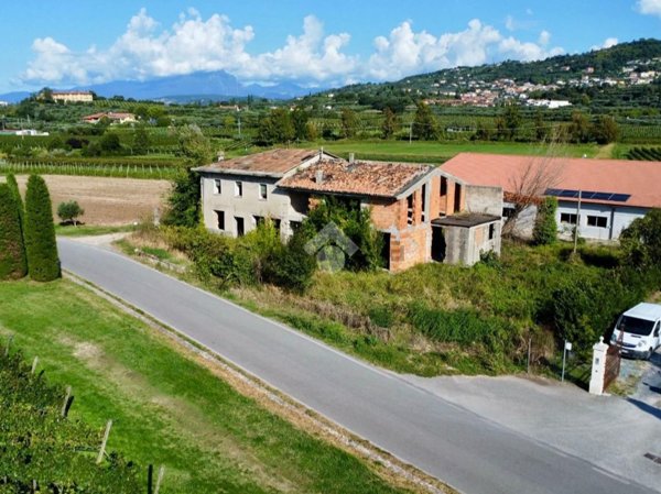 appartamento in vendita a Cavaion Veronese