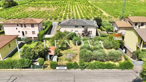 appartamento in vendita a Cavaion Veronese in zona Sega