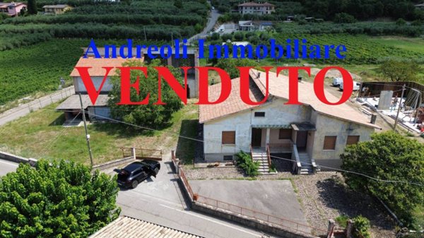 casa indipendente in vendita a Cavaion Veronese
