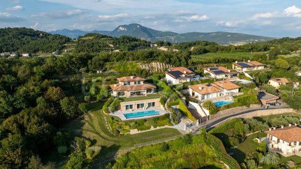 villa in vendita a Cavaion Veronese