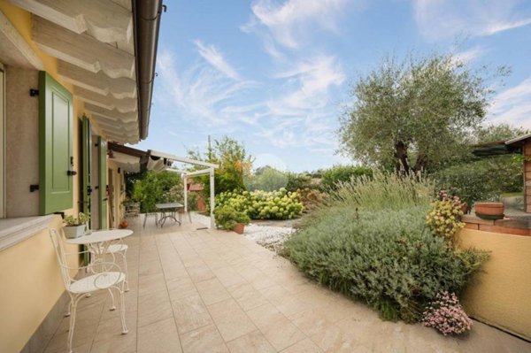 casa indipendente in vendita a Cavaion Veronese