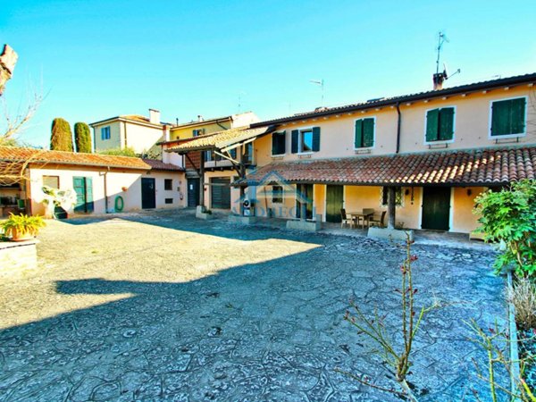 casa indipendente in vendita a Cavaion Veronese