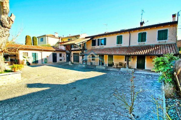 casa indipendente in vendita a Cavaion Veronese