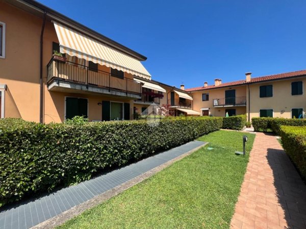 appartamento in vendita a Cavaion Veronese in zona Sega