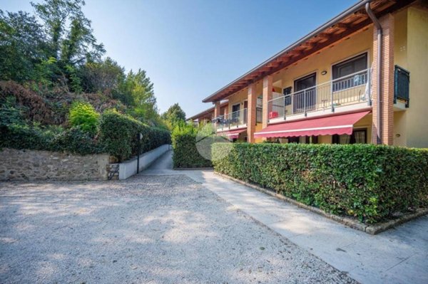 appartamento in vendita a Cavaion Veronese in zona Sega