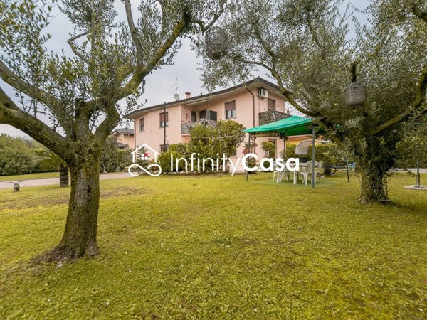 casa indipendente in vendita a Cavaion Veronese in zona Sega