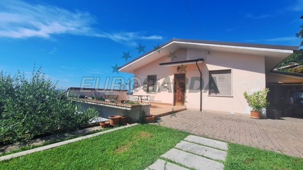 casa indipendente in vendita a Cavaion Veronese