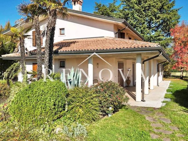 casa indipendente in vendita a Cavaion Veronese