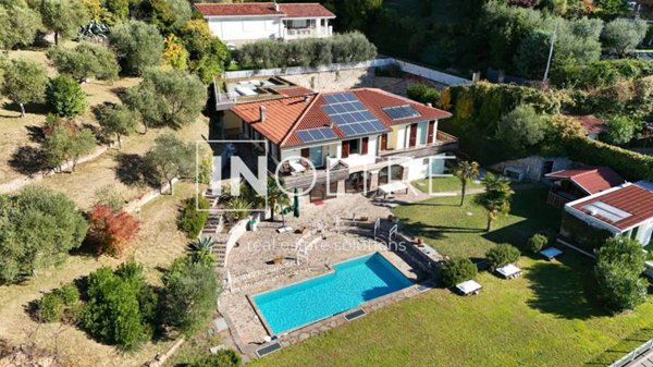 casa indipendente in vendita a Cavaion Veronese