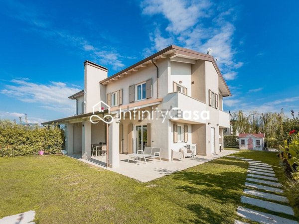 casa indipendente in vendita a Cavaion Veronese