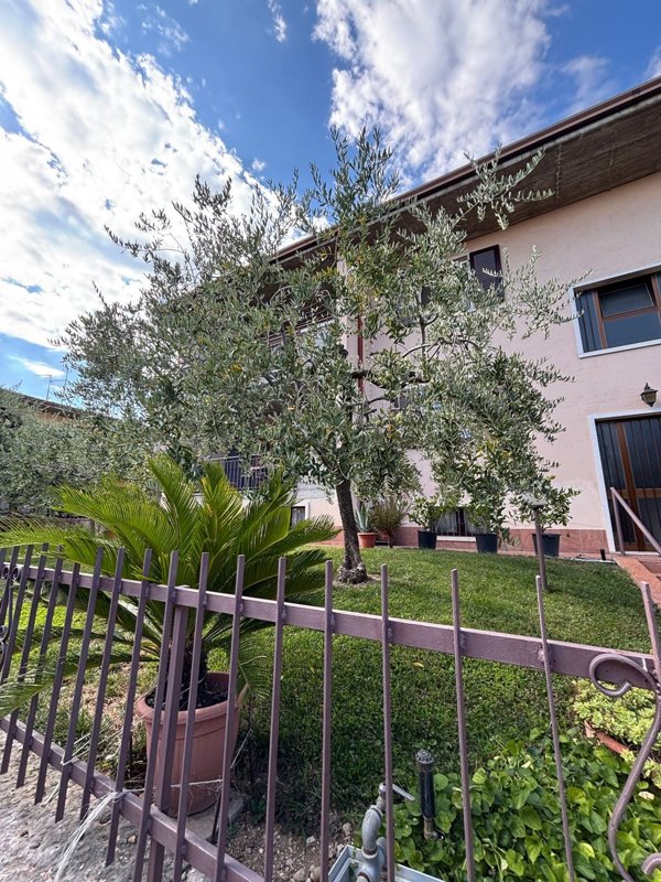 appartamento in vendita a Cavaion Veronese