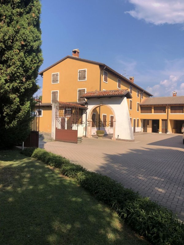 appartamento in vendita a Cavaion Veronese