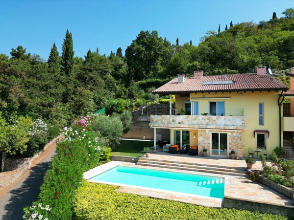 casa indipendente in vendita a Cavaion Veronese