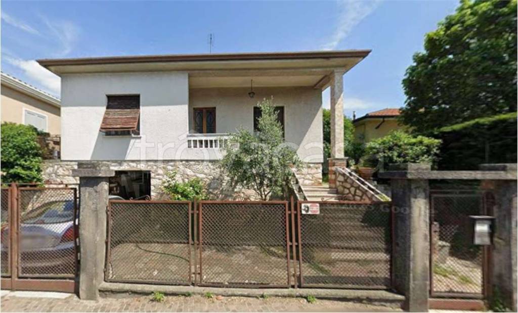 casa indipendente in vendita a Cavaion Veronese