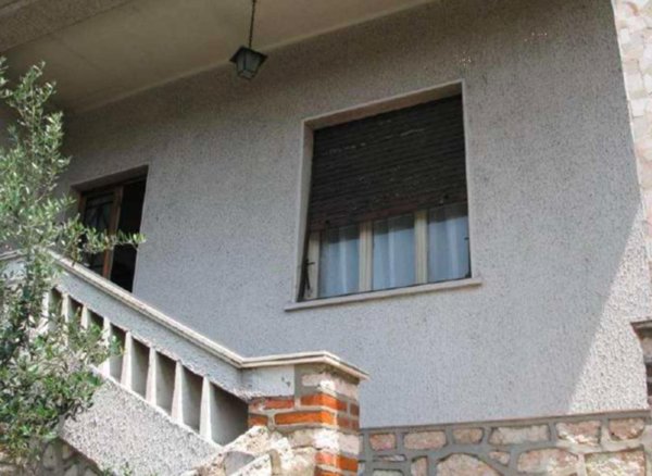 casa indipendente in vendita a Cavaion Veronese