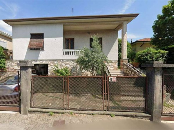 casa indipendente in vendita a Cavaion Veronese