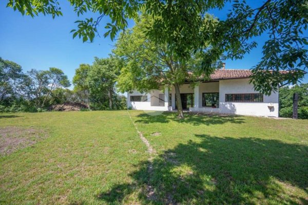 casa indipendente in vendita a Cavaion Veronese