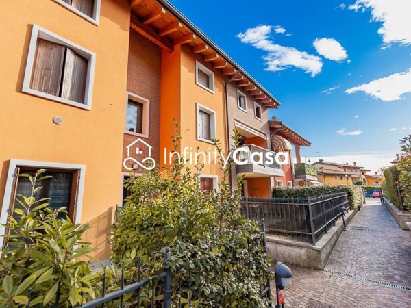 appartamento in vendita a Cavaion Veronese in zona Sega