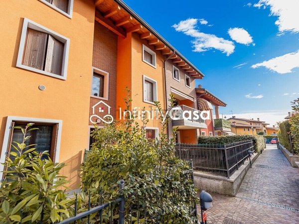 appartamento in vendita a Cavaion Veronese in zona Sega