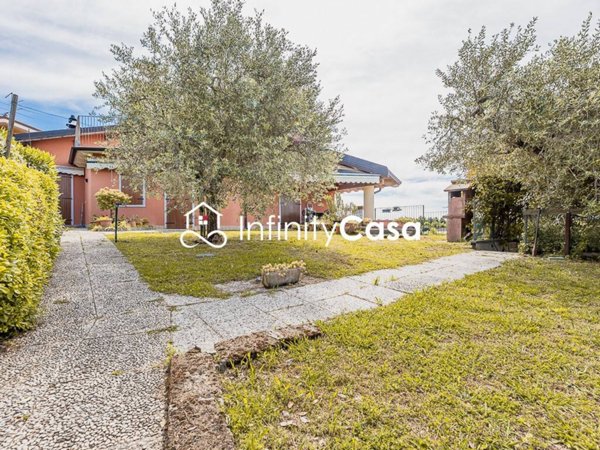 casa indipendente in vendita a Cavaion Veronese