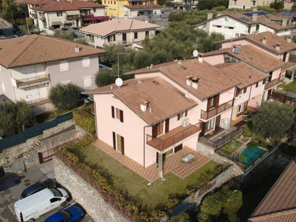 casa indipendente in vendita a Cavaion Veronese