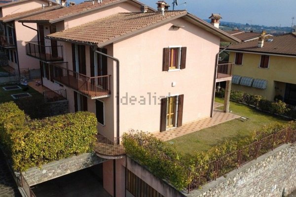 casa indipendente in vendita a Cavaion Veronese