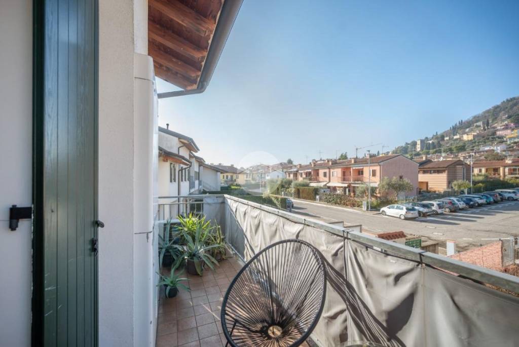 appartamento in vendita a Cavaion Veronese