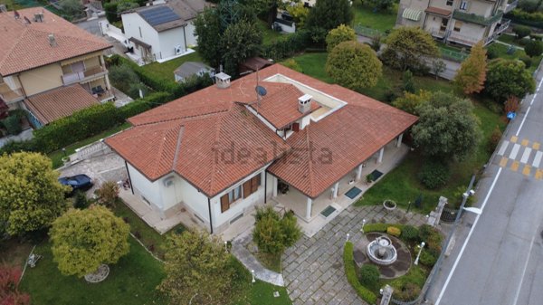 casa indipendente in vendita a Cavaion Veronese
