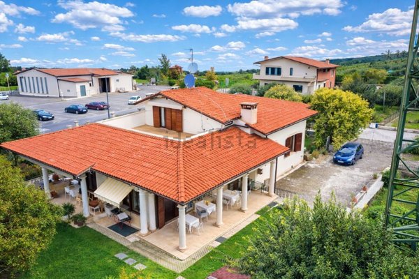 casa indipendente in vendita a Cavaion Veronese