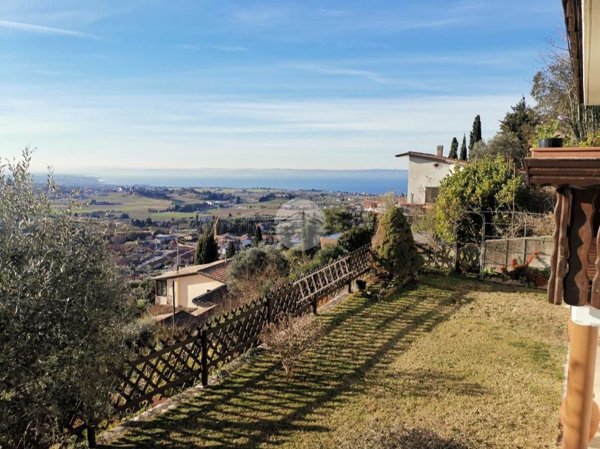 casa indipendente in vendita a Cavaion Veronese