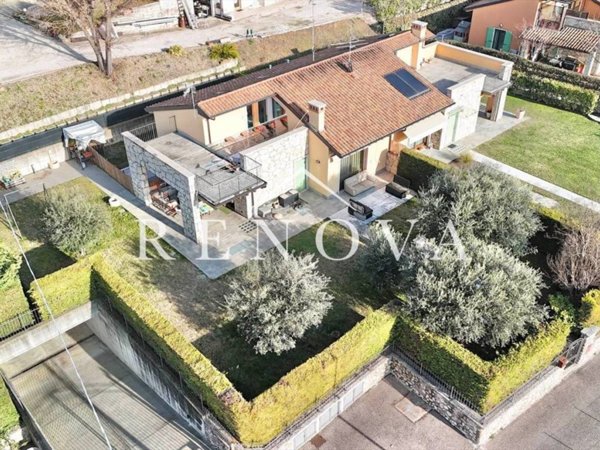 casa indipendente in vendita a Cavaion Veronese