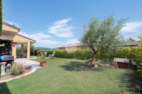 casa indipendente in vendita a Cavaion Veronese