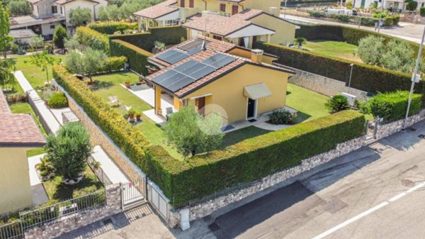 casa indipendente in vendita a Cavaion Veronese