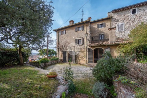 casale in vendita a Cavaion Veronese