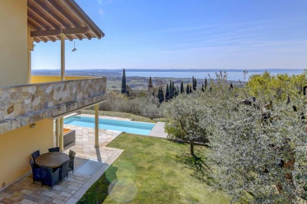 casa indipendente in vendita a Cavaion Veronese