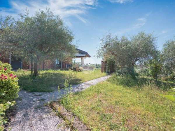 casa indipendente in vendita a Cavaion Veronese