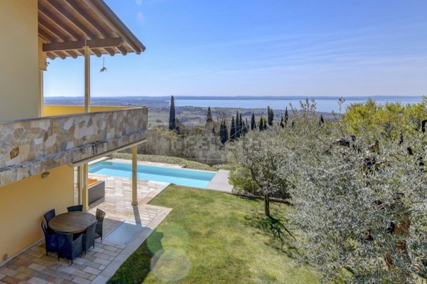 casa indipendente in vendita a Cavaion Veronese