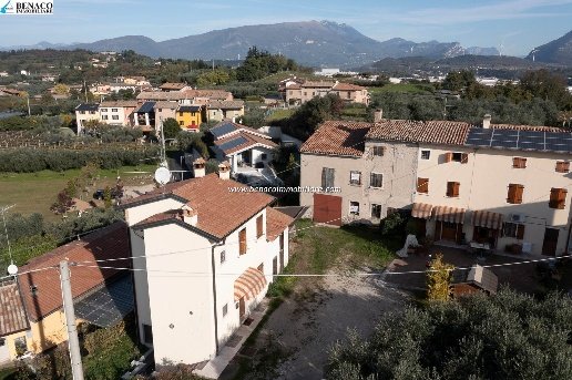 casa indipendente in vendita a Cavaion Veronese