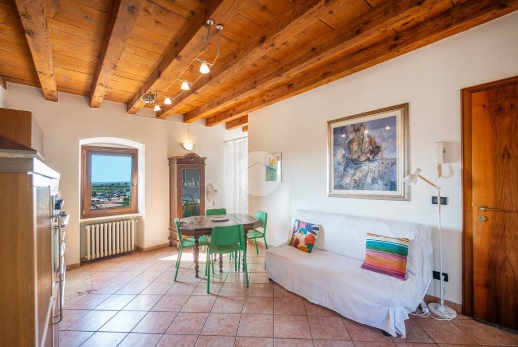 appartamento in vendita a Cavaion Veronese