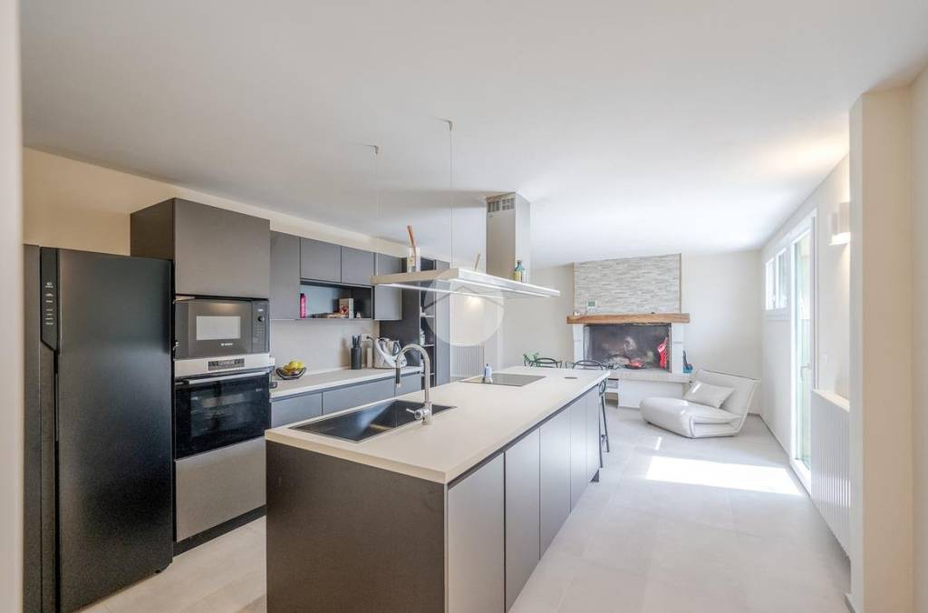 casa indipendente in vendita a Cavaion Veronese